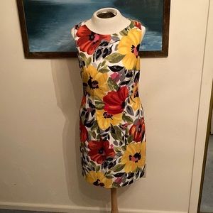 Gorgeous bold floral print sleeveless sheath dress above the knee